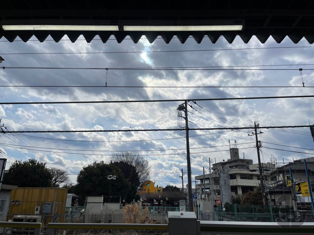 淵野辺駅ホームから。雲の表情が豊かだったのでパシャリ
