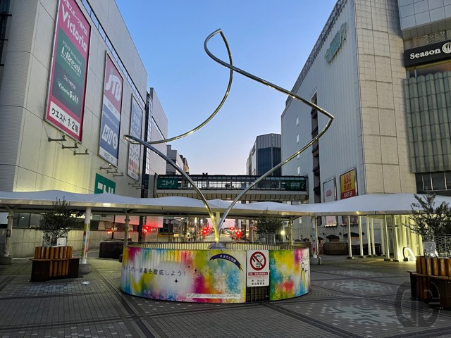 町田駅っぽいところ。明るくなってきた