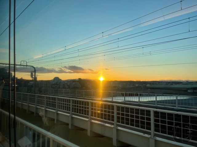 日の出じゃなくて日の入。多摩川橋梁から